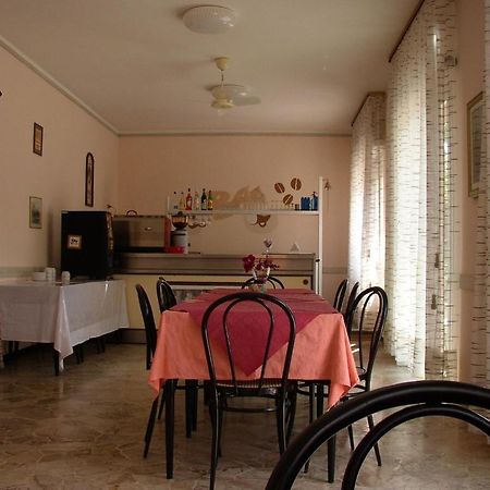 Hotel Ivette Ρίμινι Εξωτερικό φωτογραφία
